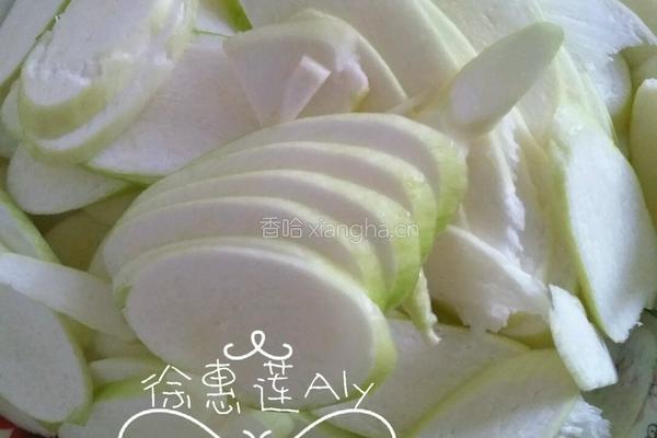 茭白炒肉的做法图解1