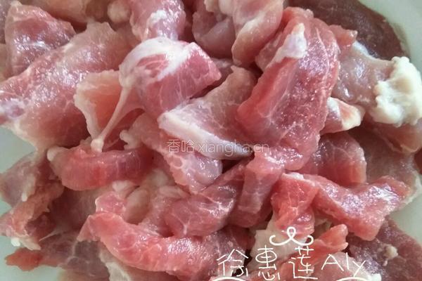茭白炒肉的做法图解2