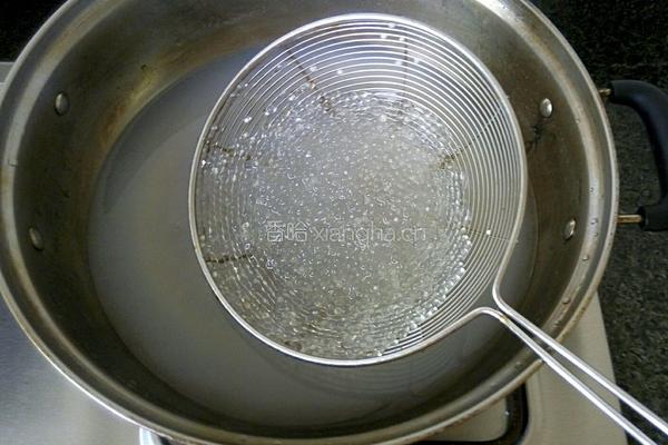 椰奶西米露的做法图解3