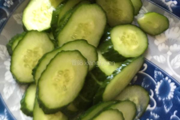 火腿黄瓜的做法图解2