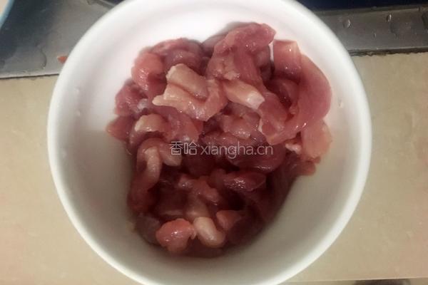 辣椒炒肉的做法图解2