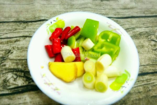 鸭腿炖土豆的做法图解3