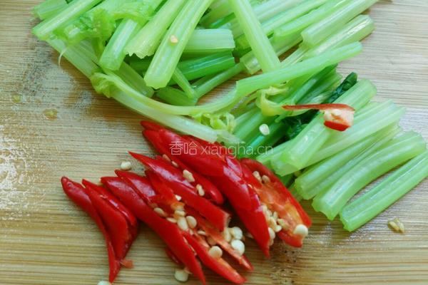 凉拌芹菜香干的做法图解3