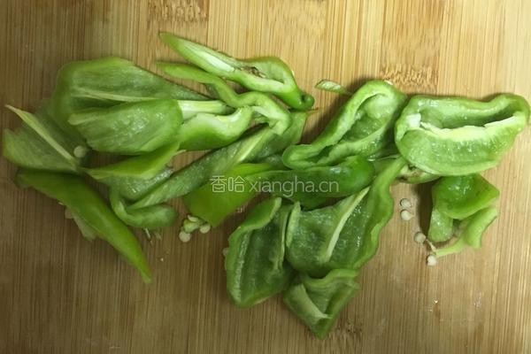 辣椒土豆片的做法图解2