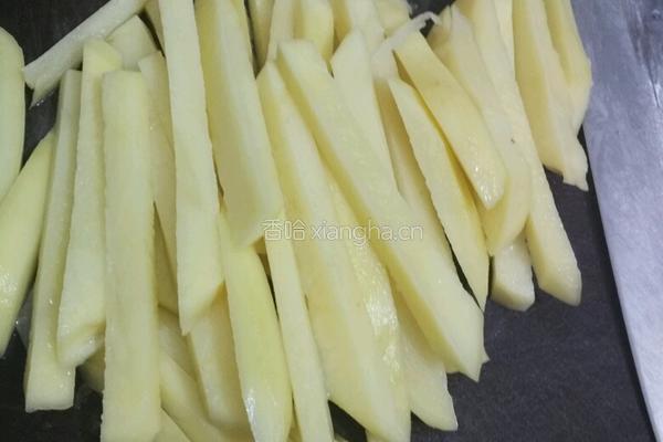 炸土豆条（薯条）的做法图解2