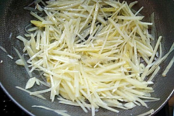 洋葱炒土豆的做法图解5