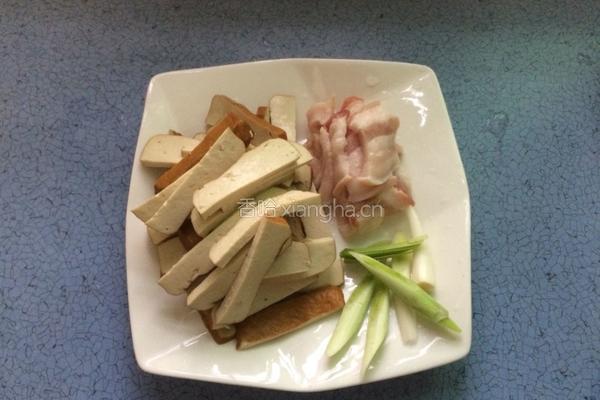大蒜炒豆干的做法图解4