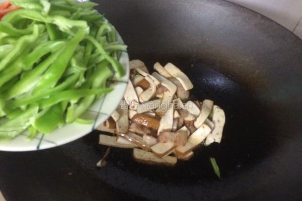 大蒜炒豆干的做法图解9