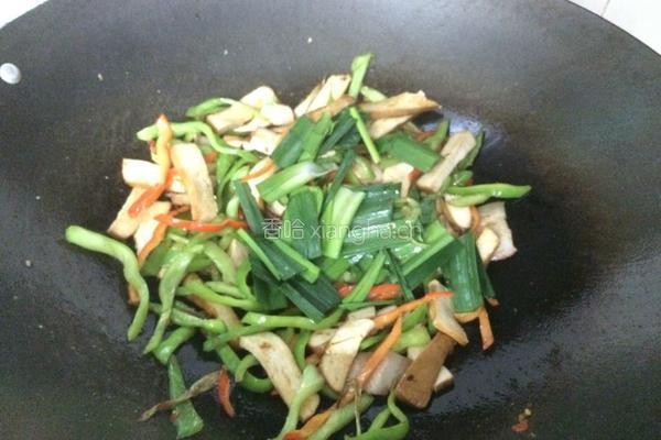 大蒜炒豆干的做法图解11