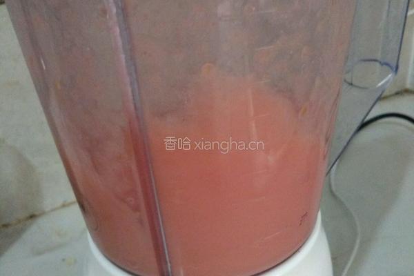 鲜榨番茄汁的做法图解3