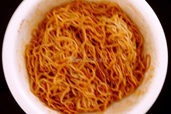 广式豉油皇炒面的做法图解5