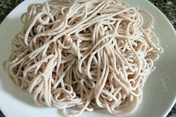 韩式豆浆面的做法图解1