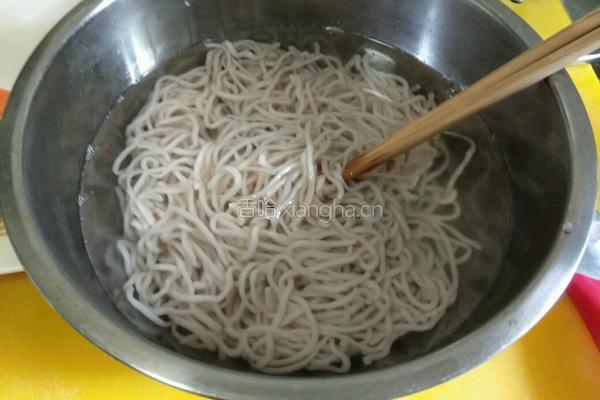韩式豆浆面的做法图解4