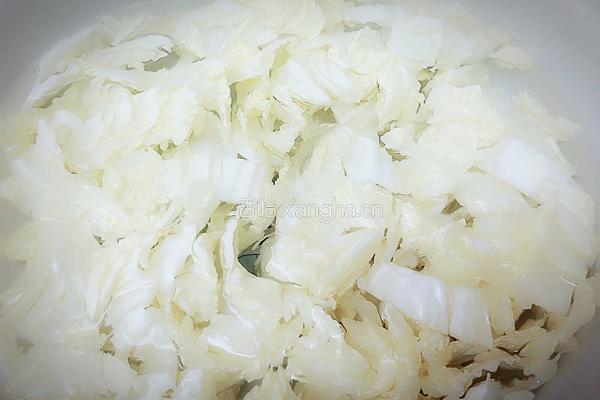 白菜豆腐汤的做法图解2