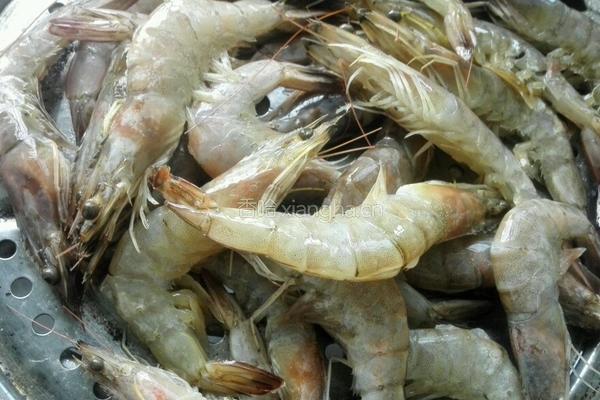 油焖虾的做法图解1
