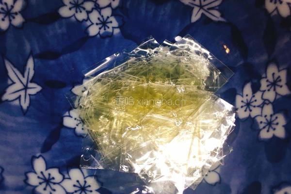 酸奶芒果慕斯蛋糕的做法图解2