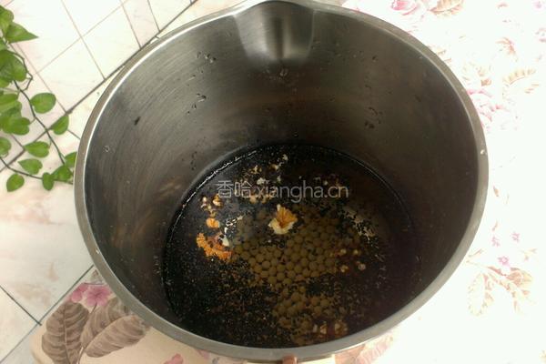 核桃芝麻豆浆的做法图解2