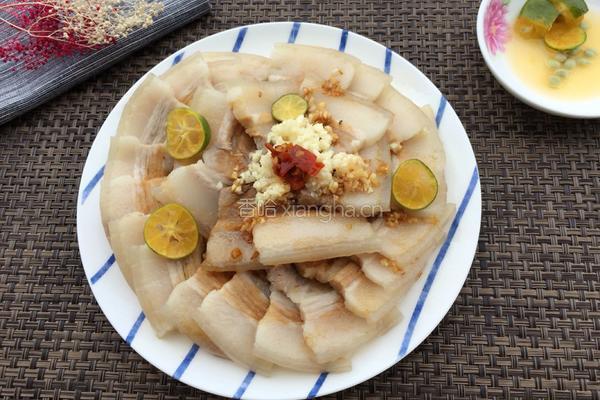 白切肉的做法图解1