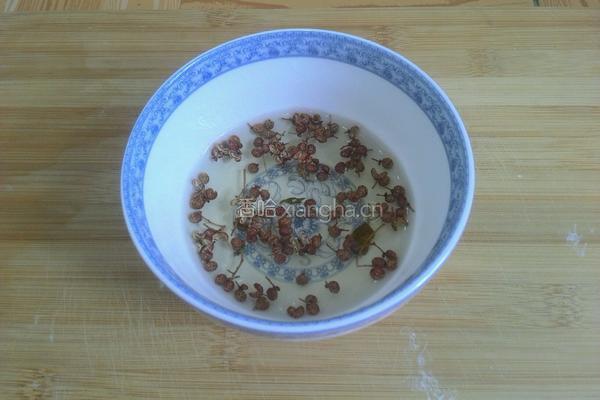 白菜粉丝牛肉丸子汤的做法图解3