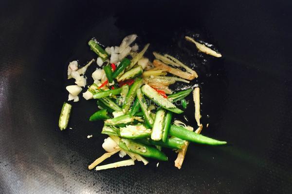 青椒皮蛋的做法图解8