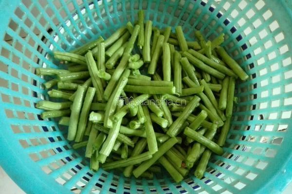 长豆角炒肉丝的做法图解2