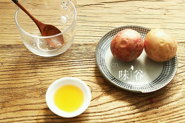 百香果蜂蜜茶的做法图解1