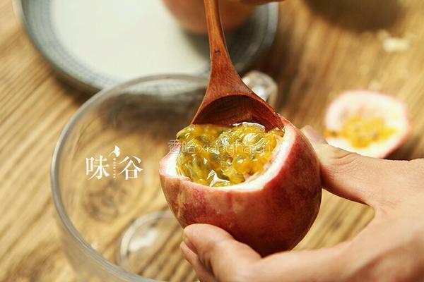 百香果蜂蜜茶的做法图解2