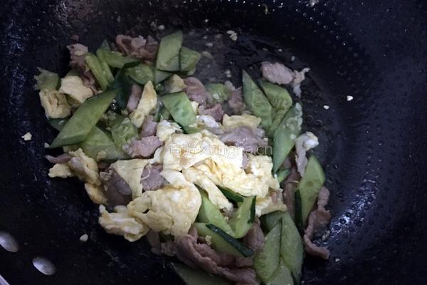 黄瓜鸡蛋炒肉片的做法图解6