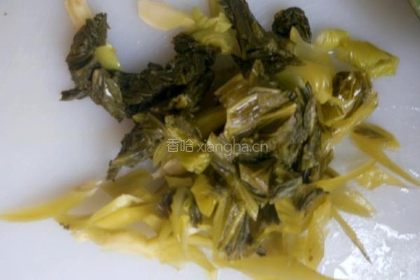 酸菜黄花鱼的做法图解3