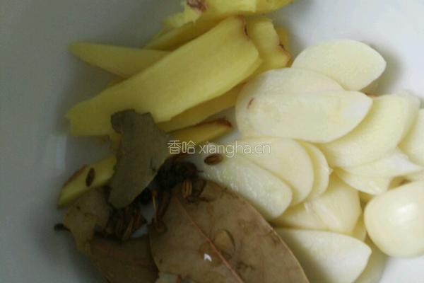 青椒土豆焖鸡的做法图解3