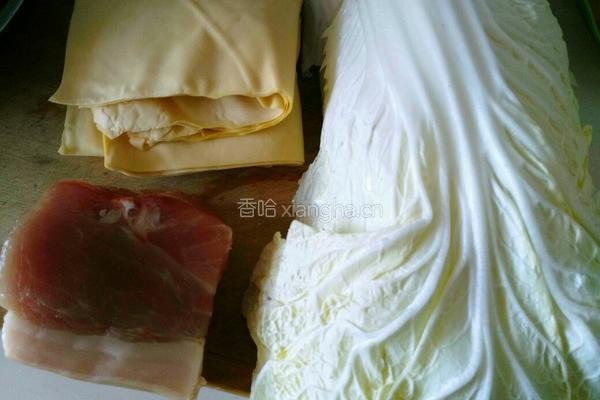 大白菜炖干豆腐的做法图解1