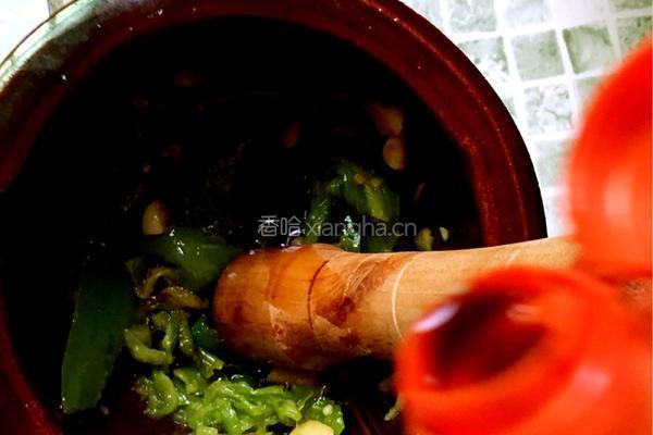 擂辣椒皮蛋的做法图解12