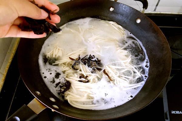 怪味鸡丝凉面的做法图解7