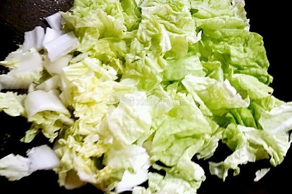 白菜炒丸子的做法图解5