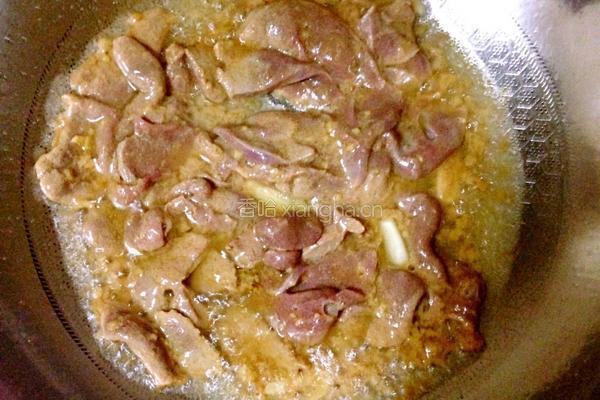 猪肝炒菠菜的做法图解6