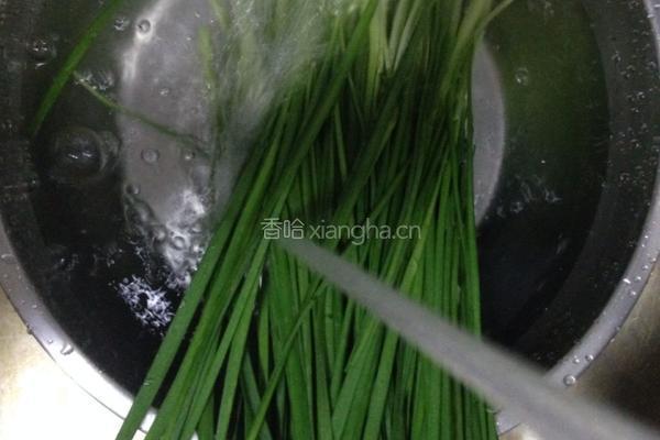 简易韭菜盒子的做法图解3
