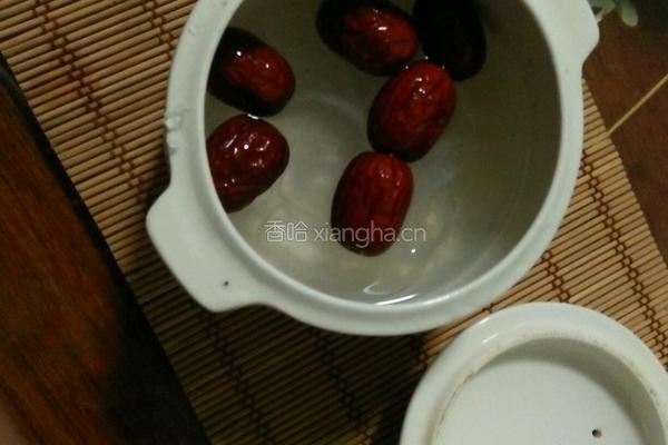 冰糖红枣炖燕窝的做法图解4