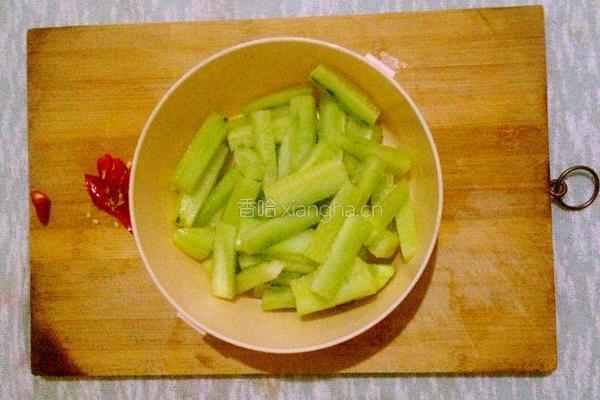 酸甜黄瓜条的做法图解4