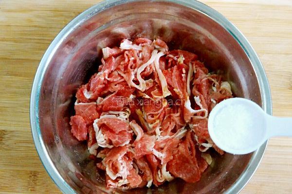 粉蒸羊肉的做法图解3