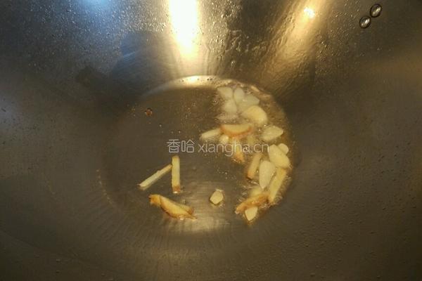 竹笋炖排骨的做法图解4