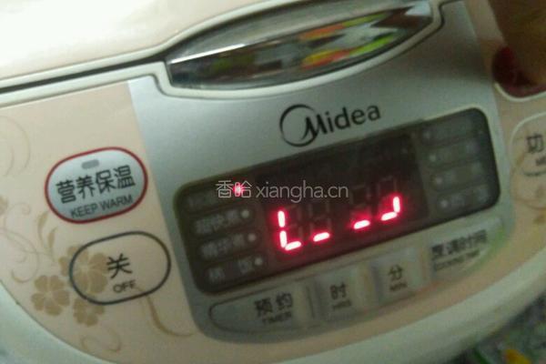 最简单的用电饭锅做巧可力蛋糕的做法图解14