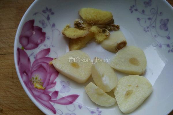 红焖鸡翅的做法图解3