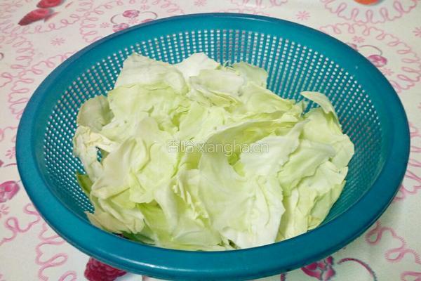 酸辣包菜的做法图解4