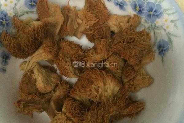猴头菇炖鸡的做法图解4