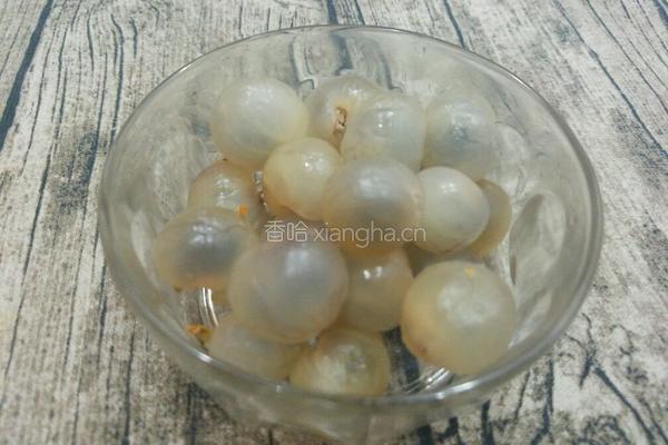桂圆莲子汤的做法图解3