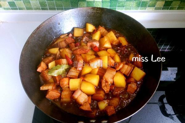 五花肉炖土豆的做法图解10