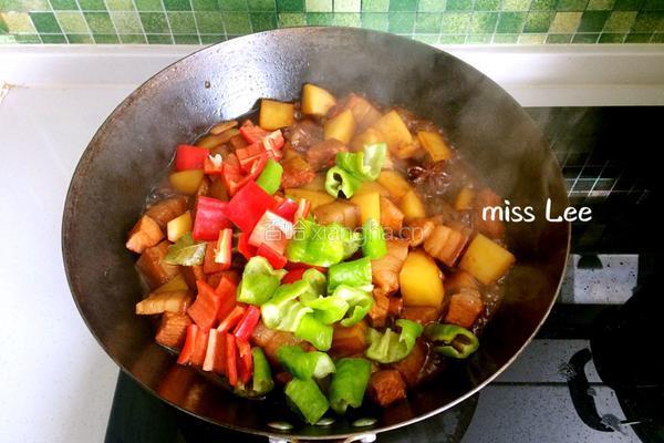 五花肉炖土豆的做法图解11