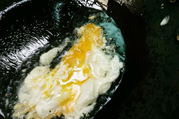 鸡蛋炒米线的做法图解5