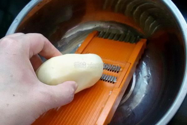 土豆鸡蛋饼的做法图解2