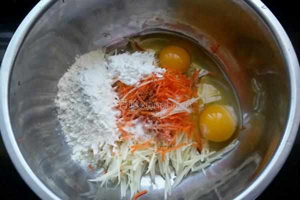 土豆鸡蛋饼的做法图解4